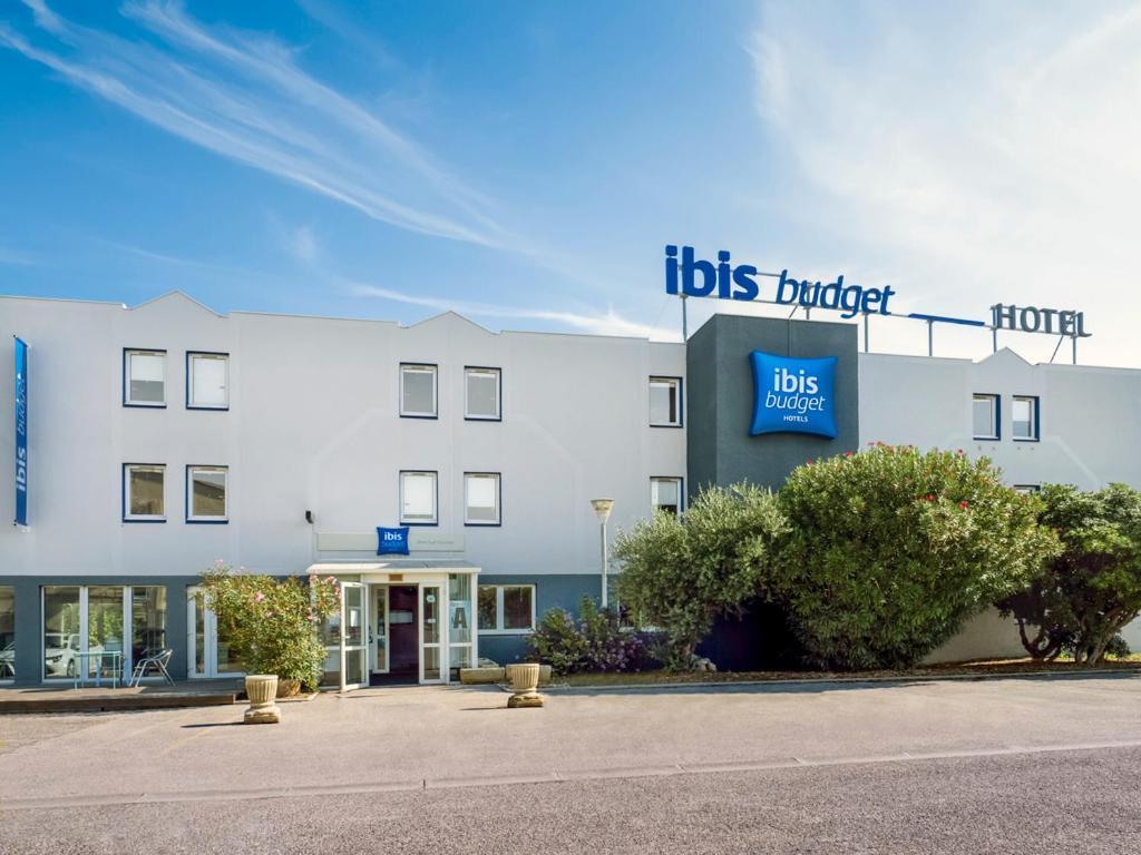 Ibis Budget Arles Sud Fourchon ภายนอก รูปภาพ