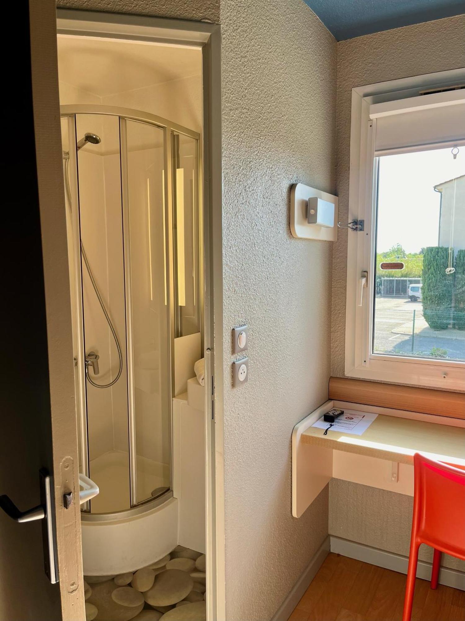 Ibis Budget Arles Sud Fourchon ภายนอก รูปภาพ